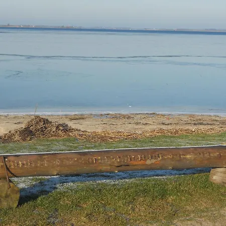 In Boltenhagen In Strandnaehe * Redewisch